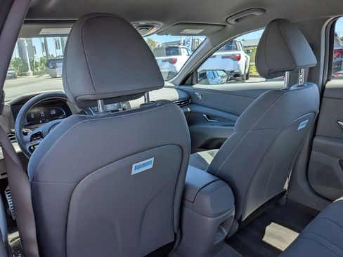 Certified 2025 Hyundai Elantra Sport FWD image 27