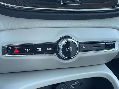 New 2026 Volvo XC40 B5 Plus w/ Protection Package Premier image 19