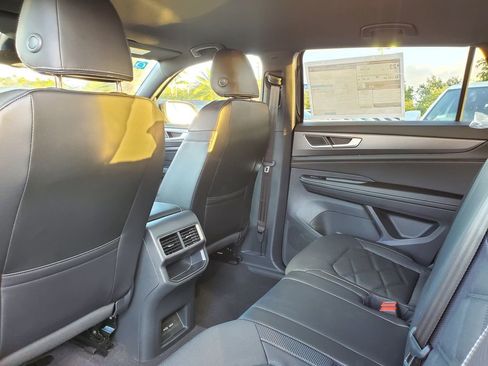 New 2026 Volkswagen Atlas Cross Sport SE image 5