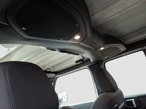 Used 2024 Jeep Wrangler Unlimited Rubicon 4xe image 14