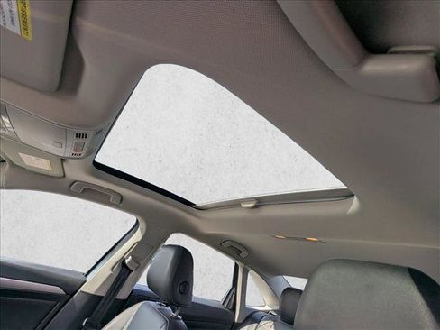 Used 2020 Volkswagen Jetta SE image 16