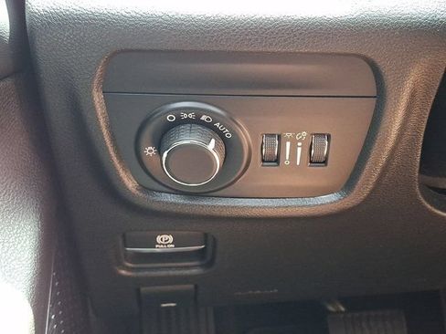 Certified 2023 Jeep Grand Cherokee Altitude AWD/4WD image 30