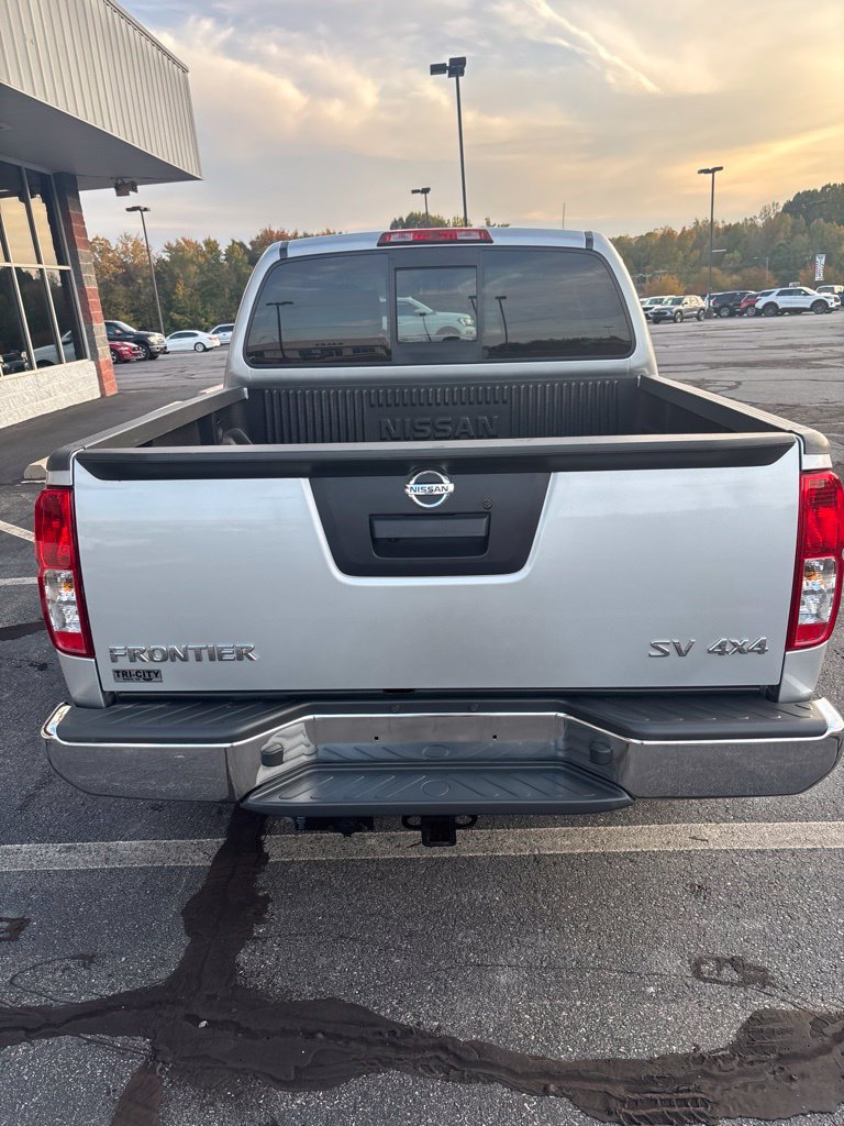 Used 2018 Nissan Frontier SV AWD/4WD image 9