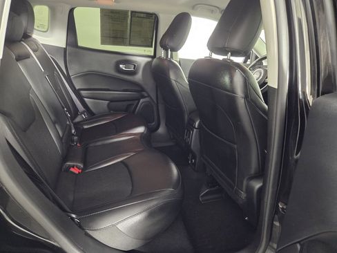 Used 2020 Jeep Compass Latitude FWD image 30