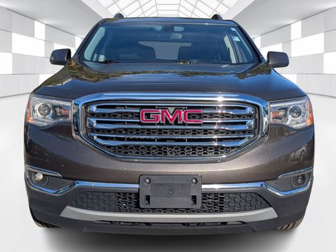 Used 2019 GMC Acadia SLE image 2
