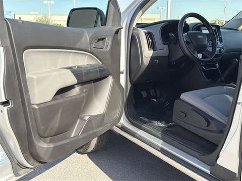 Used 2018 Chevrolet Colorado W/T image 17
