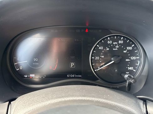 Used 2023 Nissan Kicks SR w/ SR Premium Package FWD image 13
