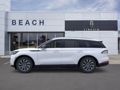 New 2026 Lincoln Aviator AWD image 3