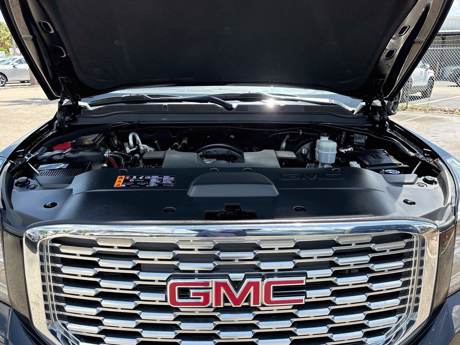 Used 2020 GMC Yukon Denali RWD image 32