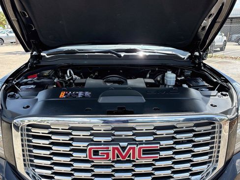 Used 2020 GMC Yukon Denali RWD image 32