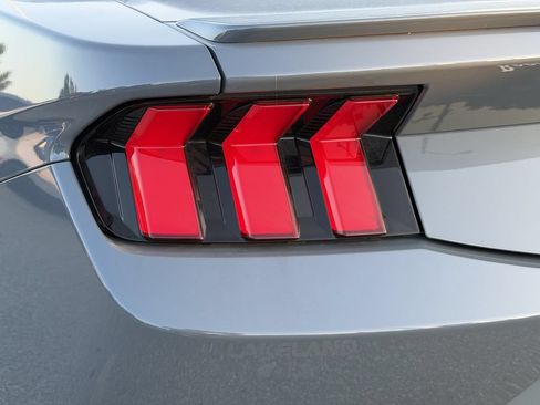 Used 2025 Ford Mustang Premium RWD image 10