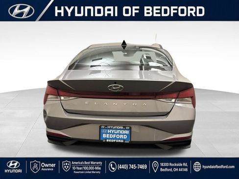Used 2023 Hyundai Elantra SEL w/ Cargo Package FWD image 8