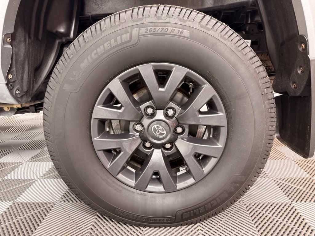 Certified 2023 Toyota Tacoma SR5 AWD/4WD image 14