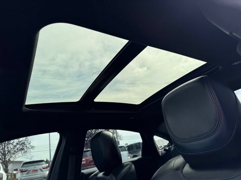 Used 2016 Chrysler 200 S w/ Sun & Sound Group FWD image 24