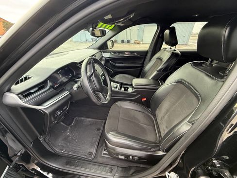 Used 2022 Jeep Grand Cherokee L Laredo image 13