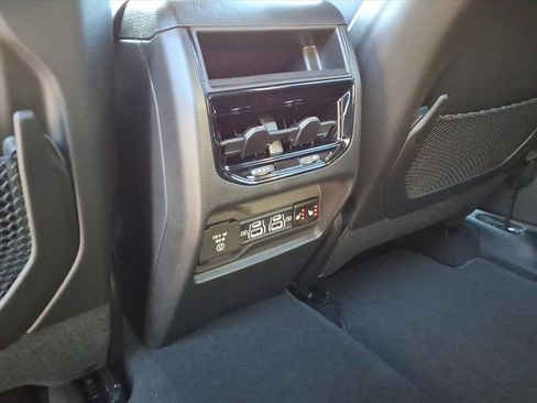 New 2025 Jeep Grand Cherokee Limited w/ Black Appearance Package image 32