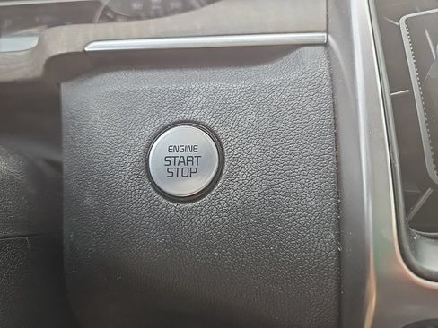 Certified 2023 Kia Sorento S w/ Panoramic Sunroof Package AWD/4WD image 22