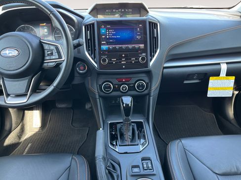 Used 2023 Subaru Crosstrek 2.5i Limited AWD/4WD image 11