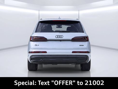 Certified 2022 Audi SQ7 Premium Plus AWD/4WD image 7