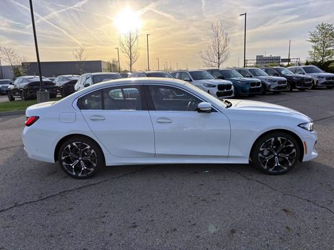 Used 2025 BMW 330i xDrive Sedan AWD/4WD image 4