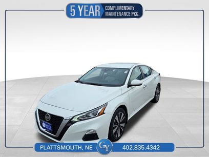 Used 2022 Nissan Altima 2.5 SV