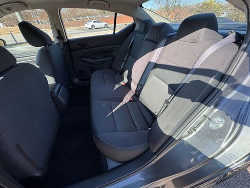 Used 2025 Nissan Altima 2.5 SV image 32