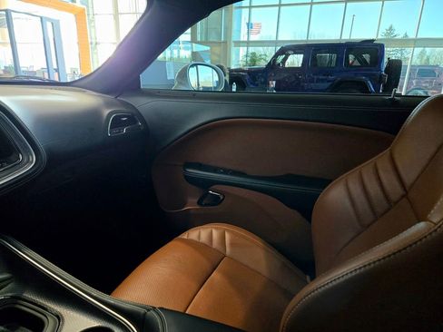 Used 2022 Dodge Challenger SRT Hellcat w/ Plus Package image 31