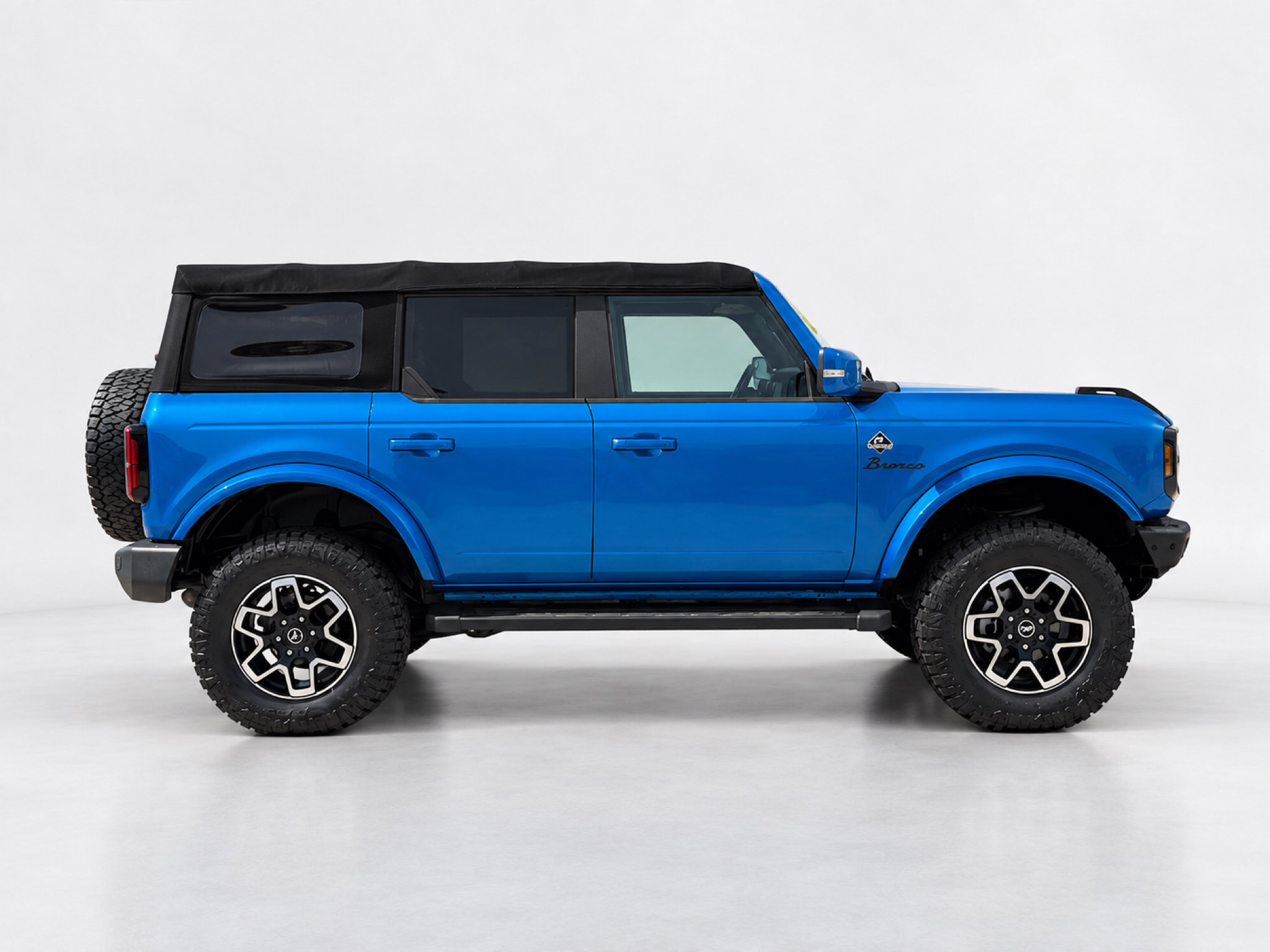 Used 2021 Ford Bronco Outer Banks AWD/4WD image 6
