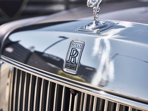 Used 2025 Rolls-Royce Phantom Sedan RWD image 10