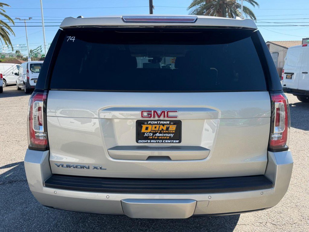 Used 2017 GMC Yukon XL SLE w/ Enhanced Driver Alert Package RWD image 7
