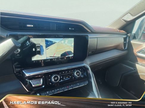 Used 2024 GMC Sierra 2500 Denali w/ Denali Reserve Package image 20