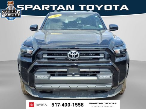 Used 2025 Toyota 4Runner SR5 AWD/4WD image 2