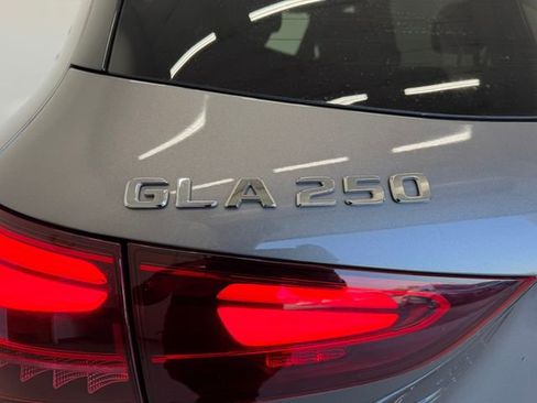 Used 2025 Mercedes-Benz GLA 250 image 33