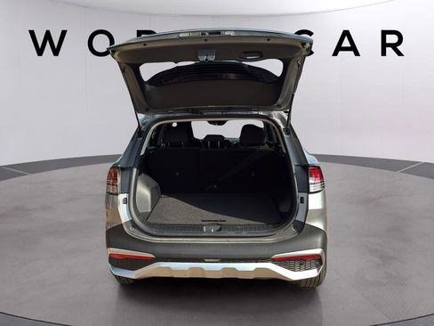 Used 2025 Kia Sportage LX FWD image 18