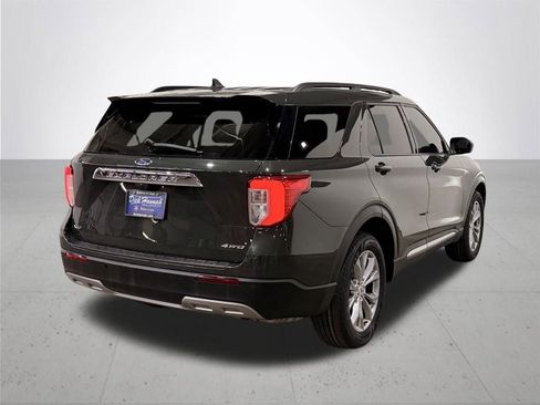 Certified 2022 Ford Explorer XLT w/ Equipment Group 202A image 11