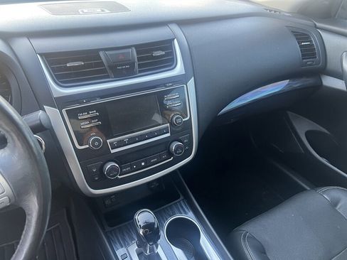 Used 2017 Nissan Altima 2.5 SL w/ Moonroof Package image 20