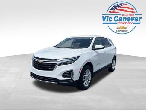 Used 2024 Chevrolet Equinox LT w/ LPO, Floor Liner Package AWD/4WD image 1