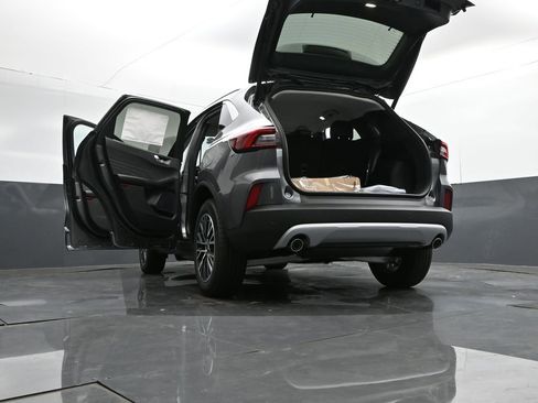 New 2024 Ford Escape SE image 33