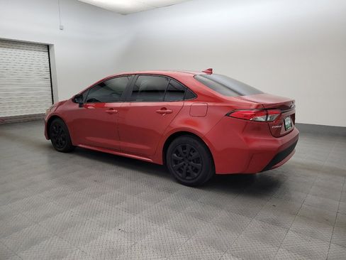 Used 2021 Toyota Corolla LE FWD image 3
