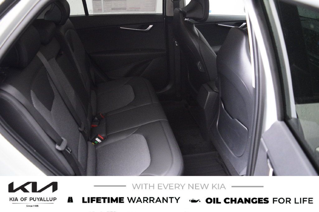 New 2027 Kia Niro LX FWD image 15
