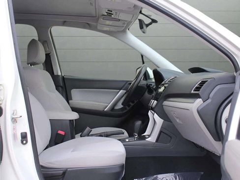 Used 2017 Subaru Forester 2.5i Premium w/ All-Weather Package image 16