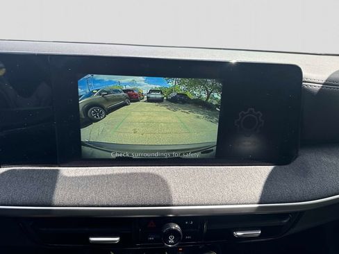 Used 2025 Nissan Kicks SV AWD/4WD image 22