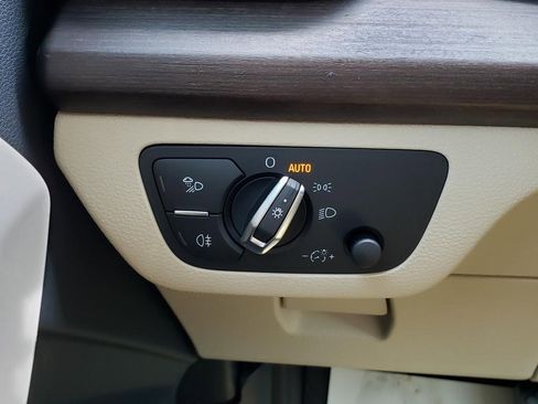 Used 2024 Audi Q5 e Premium Plus w/ Premium Plus Package image 27