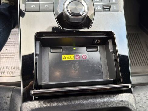 Used 2023 Subaru Solterra Limited image 27