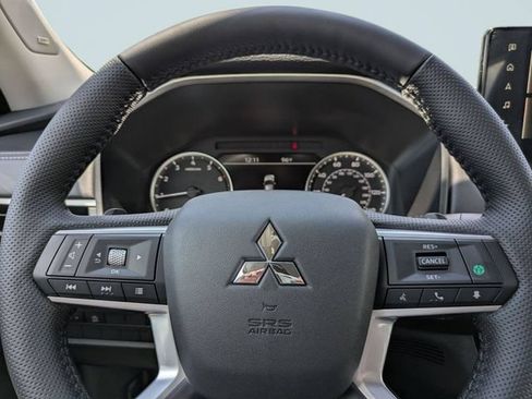New 2026 Mitsubishi Outlander SE FWD image 29