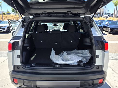 New 2026 Jeep Cherokee Laredo AWD/4WD image 14