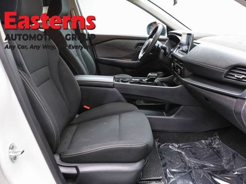 Used 2023 Nissan Rogue S AWD/4WD image 25
