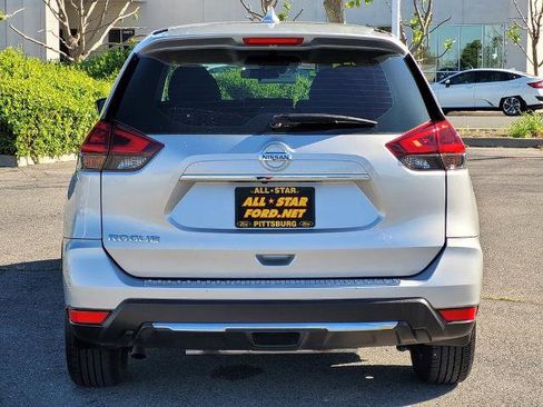 Used 2019 Nissan Rogue S image 5