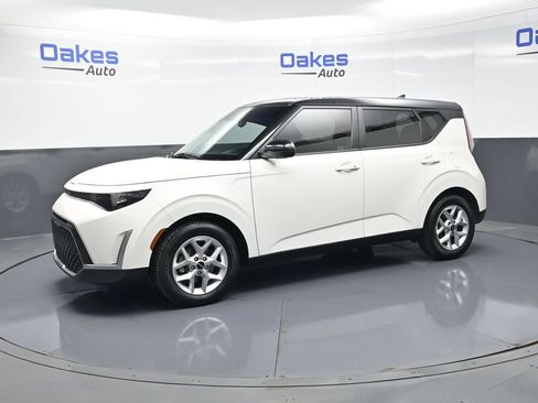 Certified 2024 Kia Soul S FWD image 4