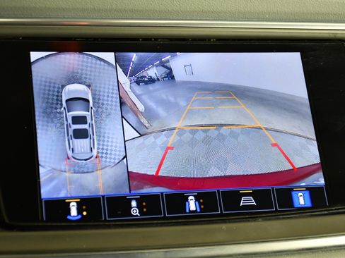 Used 2024 Buick Enclave Premium AWD/4WD image 27